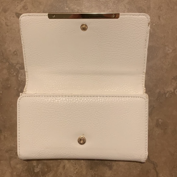 Call it Spring Wallet FINAL PRICE REDUCTION - Picture 2 of 3